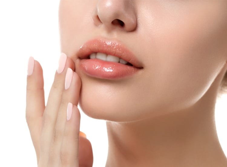 Lip lift για εντυπωσιακή επαναφορά της νεανικότητας του άνω χείλους!